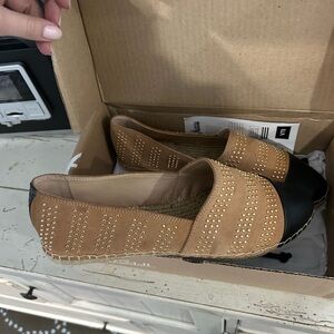 NIB Loeffler Randall Studded Espadrille Flats - Caramel